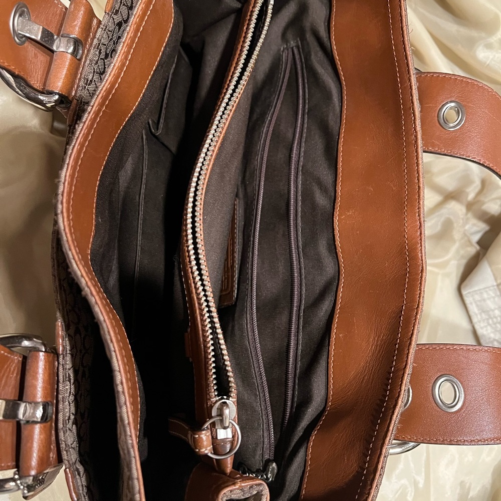 Coach purse - Picture 2 of 2